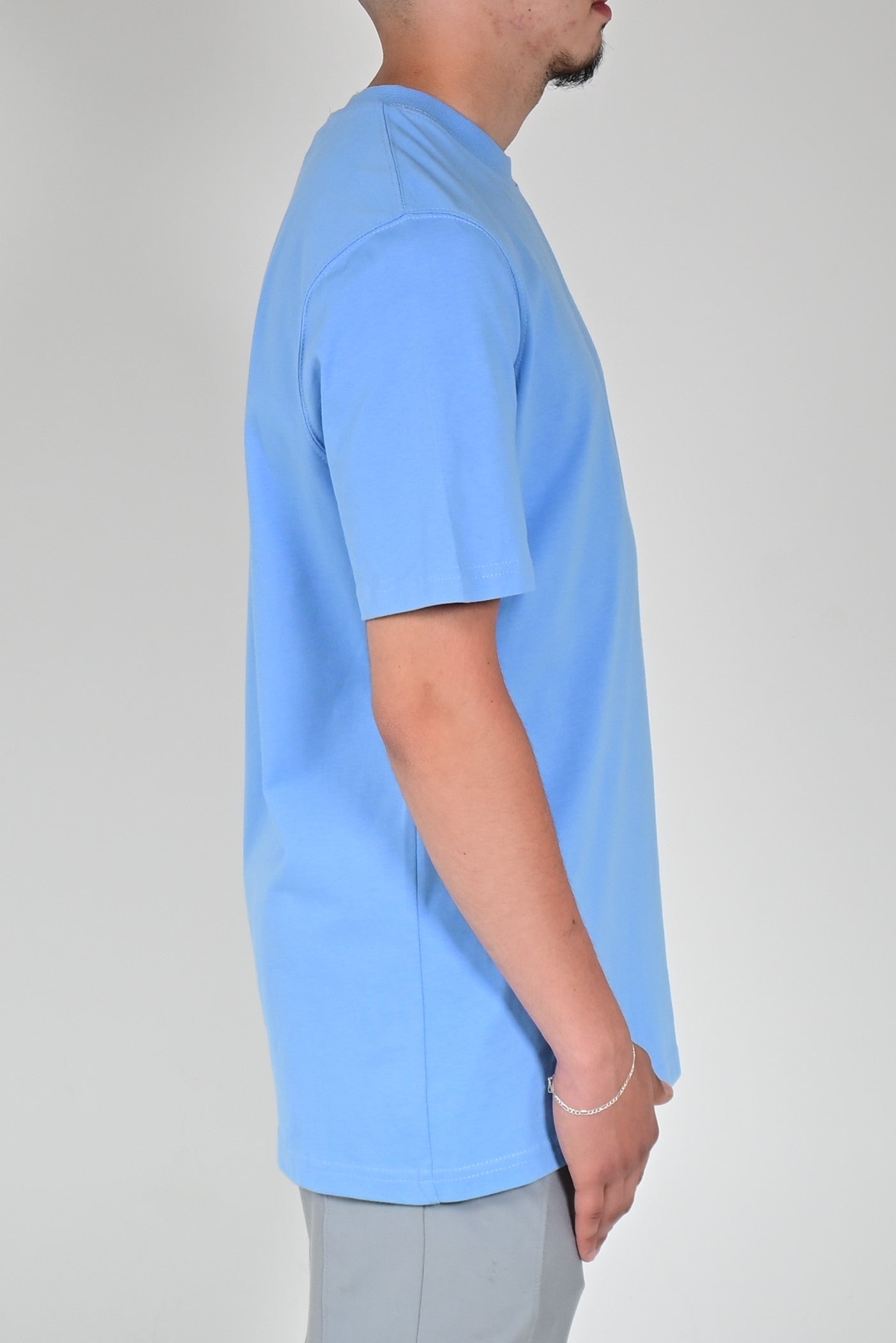 Essential T-Shirt Licht Blauw