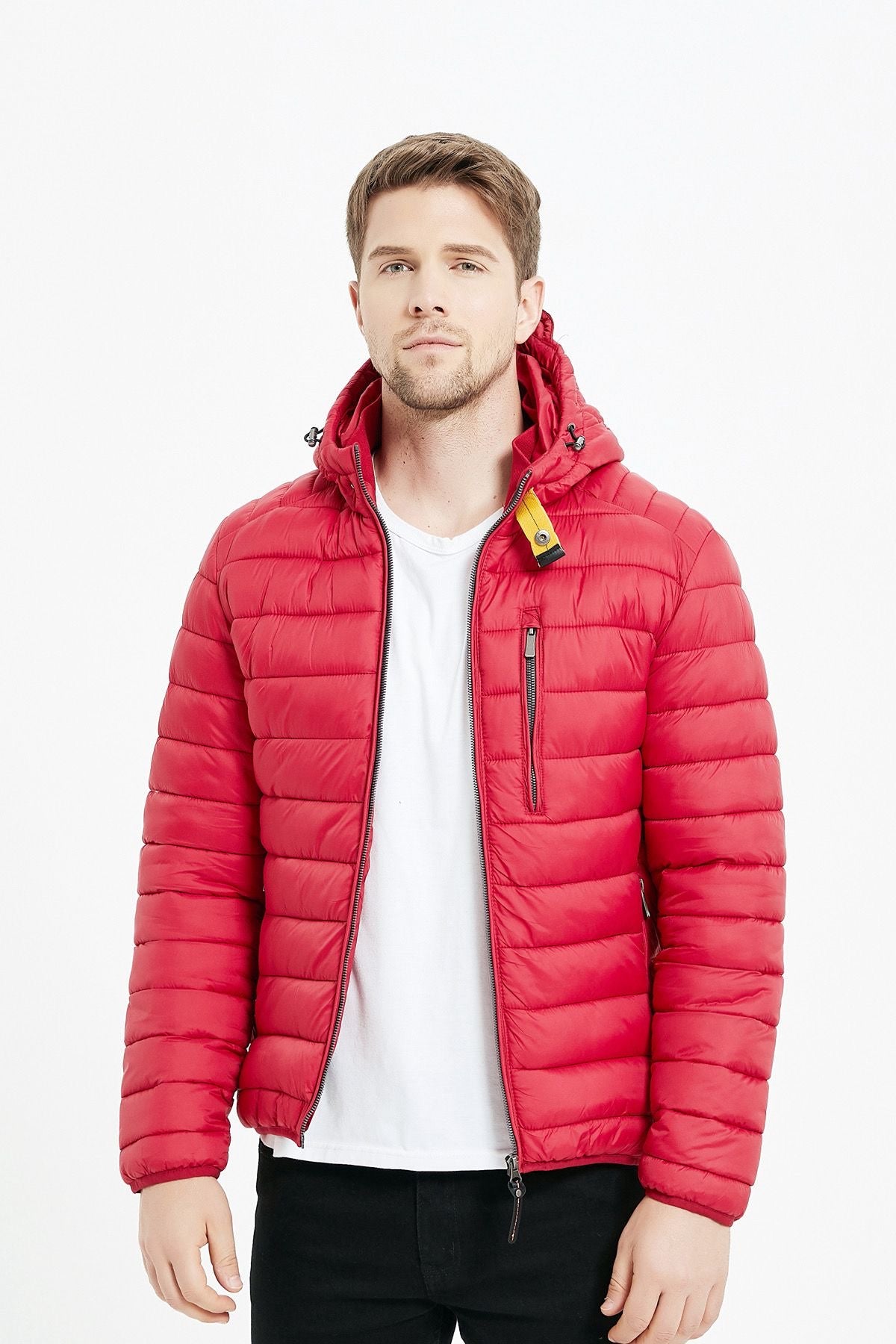 Heren Pufferjas met Capuchon en Gespsluiting rood