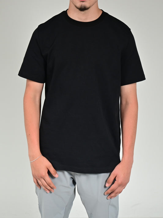 Essential T-Shirt Zwart