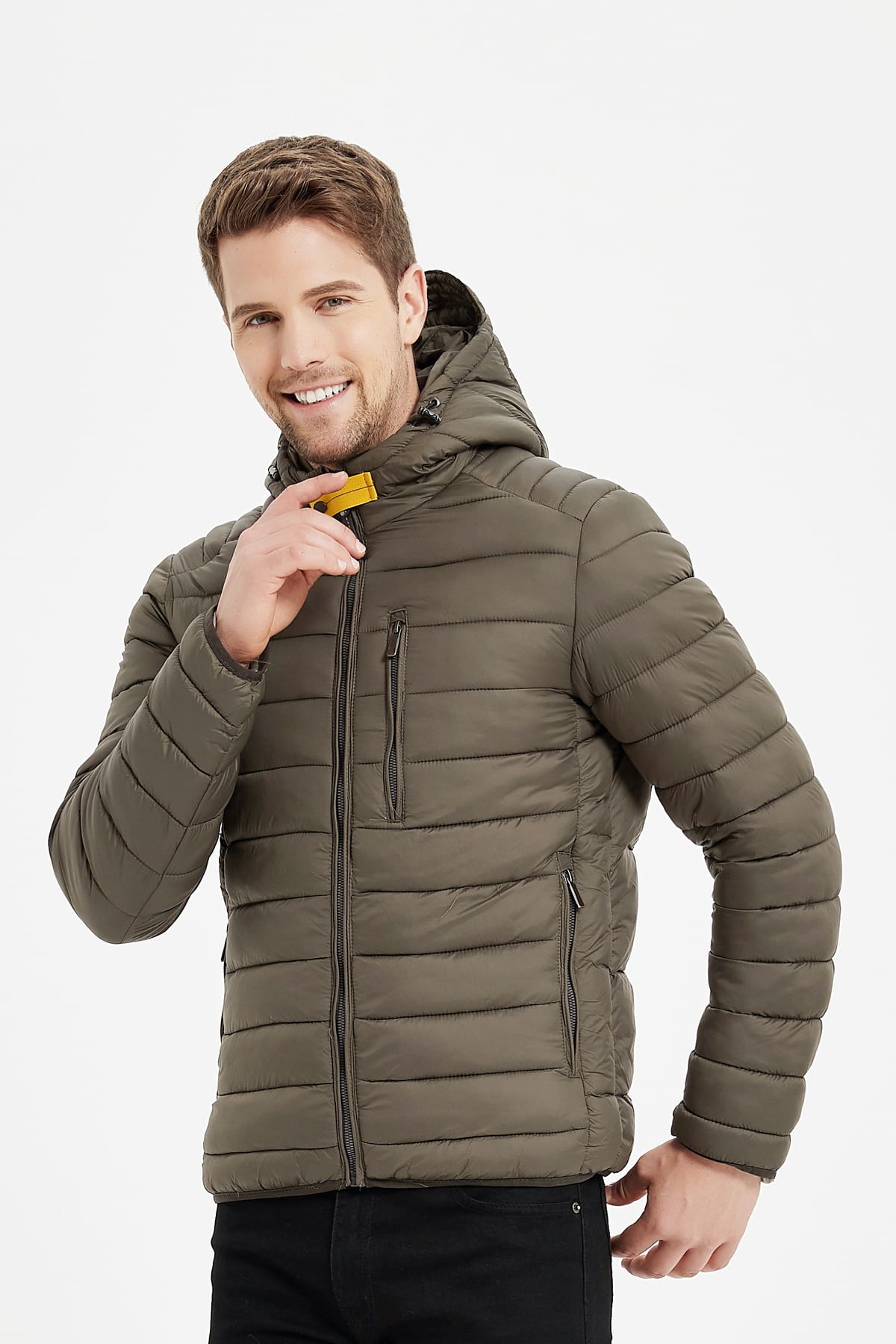 Heren Pufferjas met Capuchon en Gespsluiting legergroen