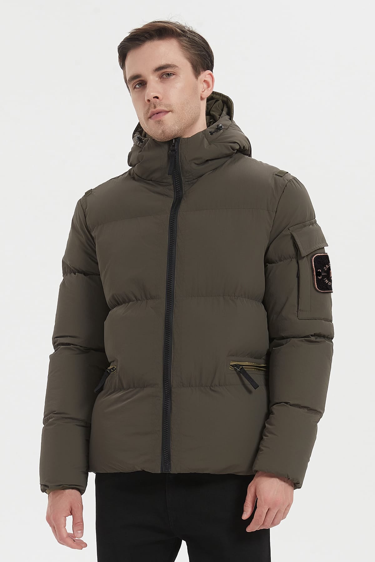 Heren Pufferjas met Capuchon en Arm Patch